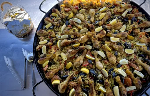 Paella royale sur la commune de SEMENS pour le baptême d'un petit loup, Langon, Chez Maly