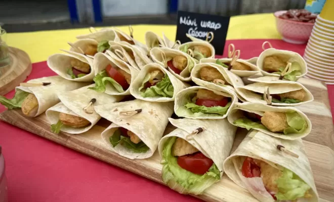 Réalisation d'un buffet cocktail ainsi que d'une paella pour un repas d'entreprise sur Talence, Langon, Chez Maly
