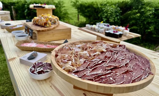 Anniversaire à Saint-Laurent-du-Plan avec un cocktail sushi et brasero magré, Langon, Chez Maly